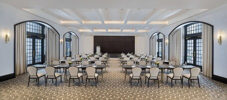 Raffles Singapore - Image 38