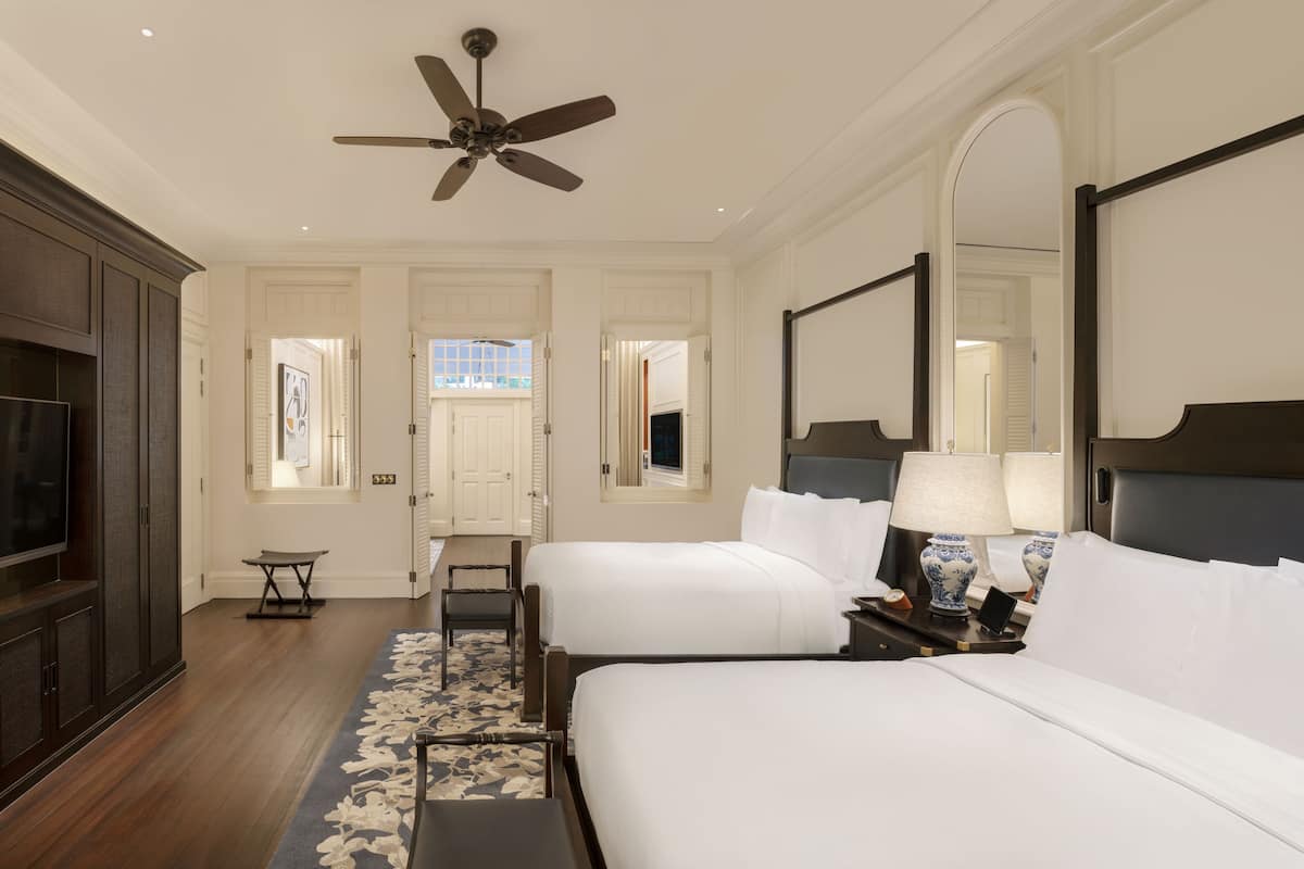 1 bedroom, premium bedding, in-room safe, desk