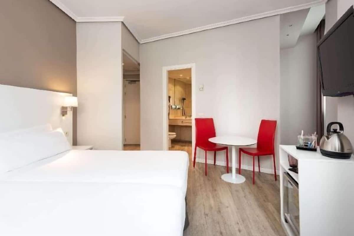 1 bedroom, premium bedding, down duvets, memory-foam beds