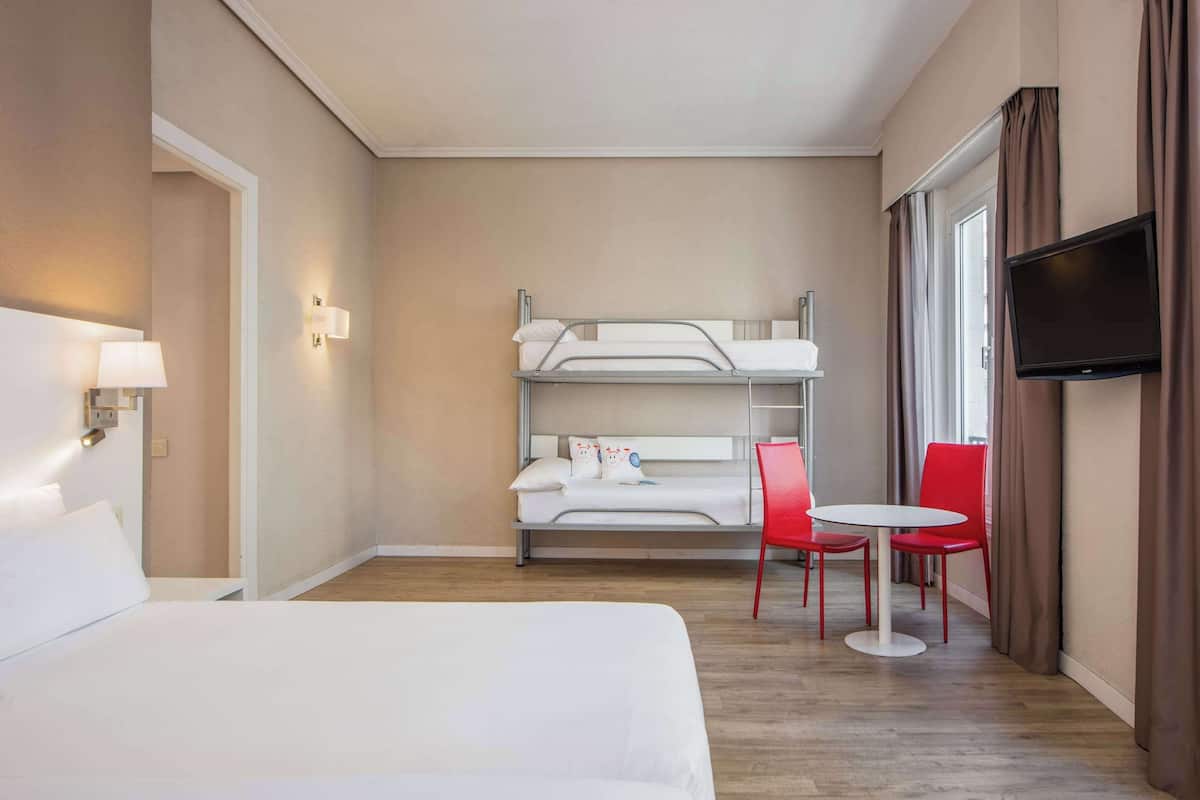 Quarto família | Roupas de cama premium, edredons de pluma
