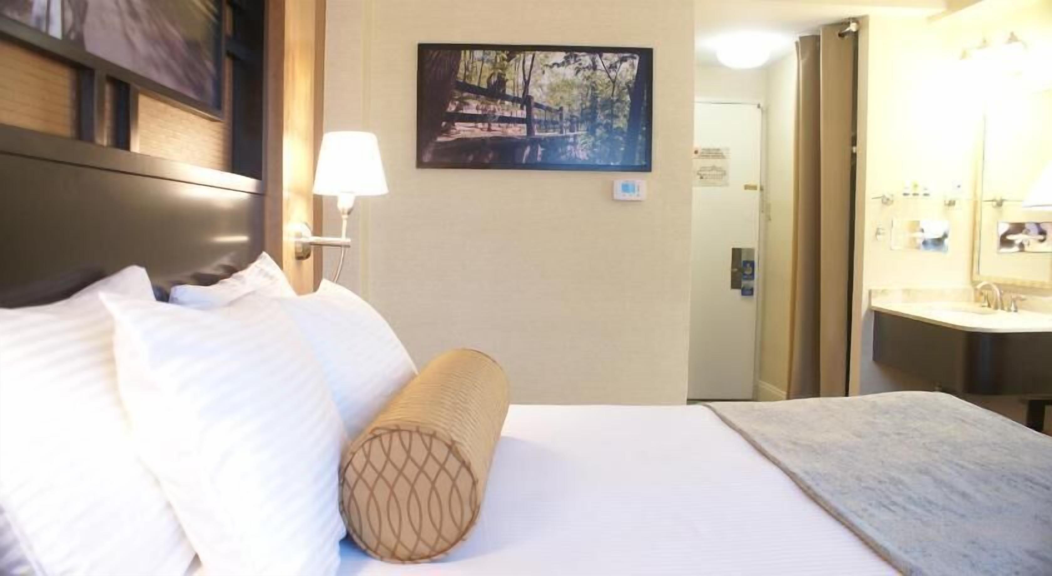 Ropa de cama de alta calidad y camas con pillow-top 
