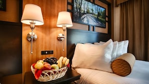 Hochwertige Bettwaren, Pillowtop-Betten, Zimmersafe, Schreibtisch
