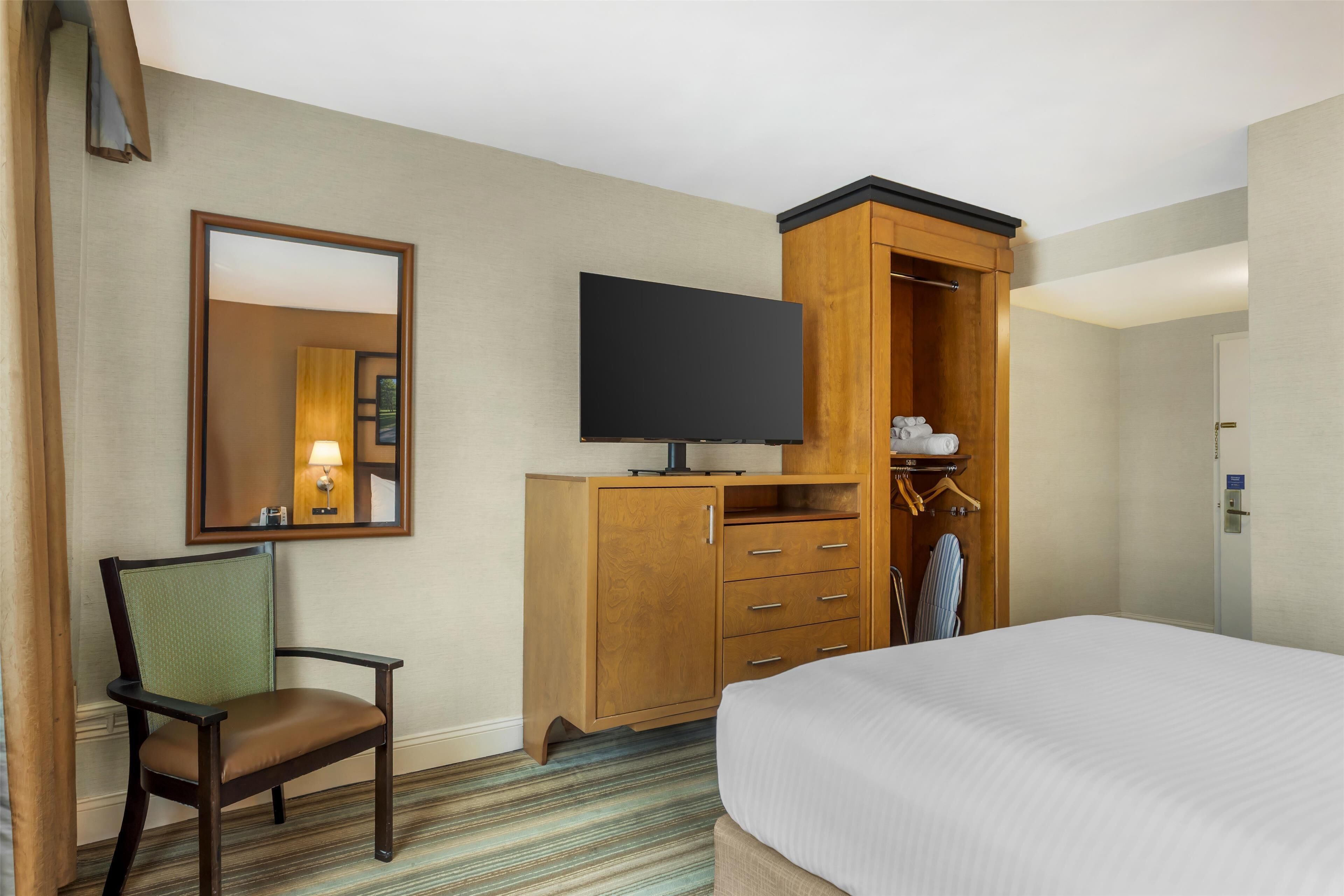 Premium bedding, pillow-top beds, in-room safe, desk