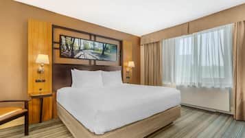 Standard Room, 1 King Bed, Non Smoking, Refrigerator & Microwave | Premium bedding, pillow-top beds, in-room safe, desk