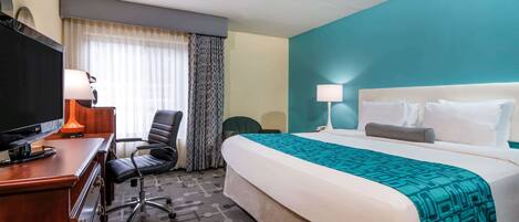 Kamer, 1 kingsize bed, niet-roken | Een bureau, een strijkplank/strijkijzer, gratis babybedden