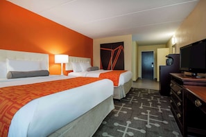 Kamer, 2 tweepersoonsbedden, toegankelijk voor mindervaliden, niet-roken | Een bureau, een strijkplank/strijkijzer, gratis babybedden