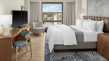 Premium Room, 1 King Bed | Premium bedding, down comforters, in-room safe, desk