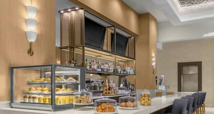 The Westin Crystal City Reagan National Airport