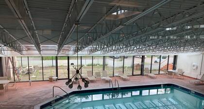 Hotel Lafayette LA North