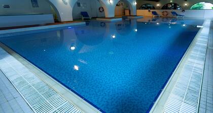 Europa Gatwick Hotel & Spa