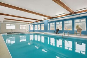 Piscine intérieure