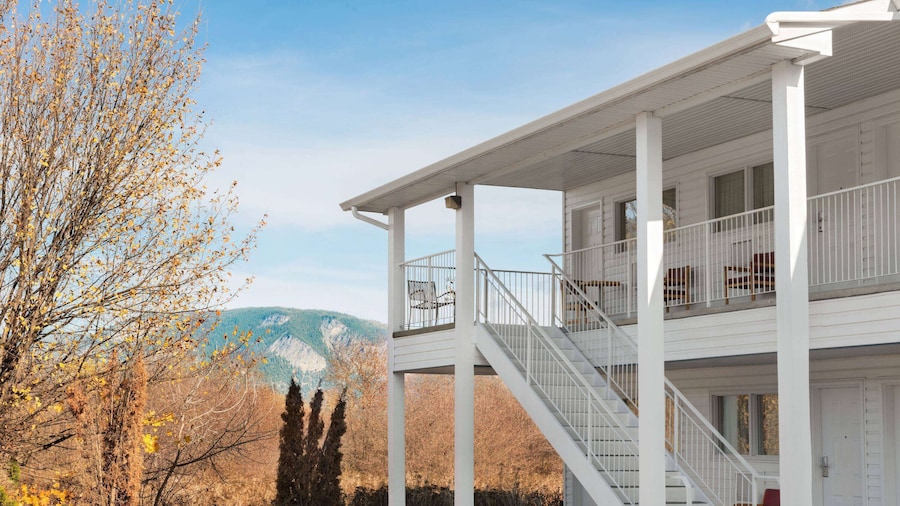 Travelodge by Wyndham Salmon Arm