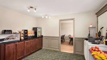 Sudah termasuk sarapan ala kontinental setiap hari