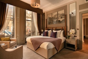 Egyptian cotton sheets, premium bedding, minibar, in-room safe