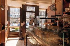 Cafe