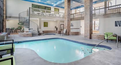 SureStay Plus Hotel by Best Western Greenwood