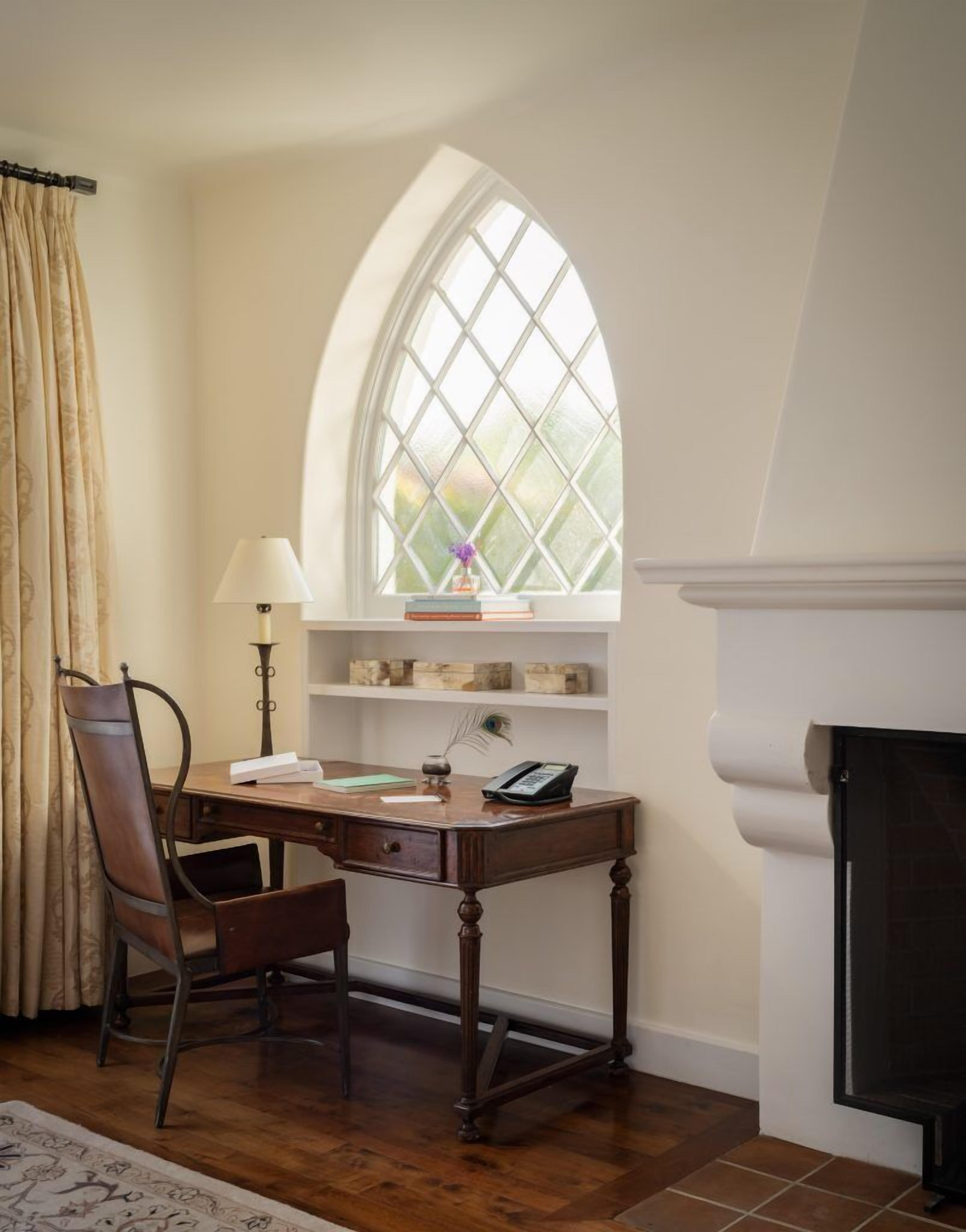 1 bedroom, premium bedding, down duvets, minibar