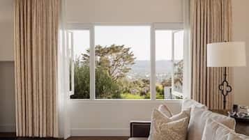 Premium bedding, down duvets, minibar, in-room safe