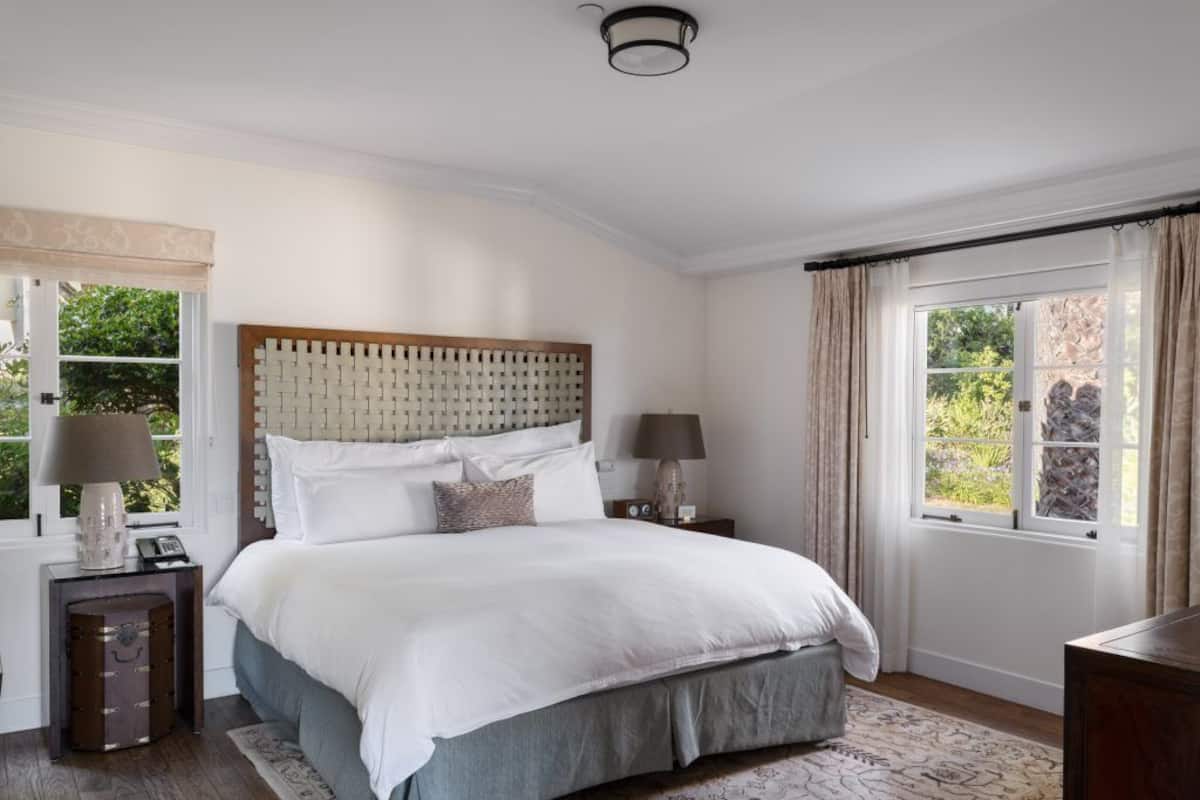 1 habitación, ropa de cama de alta calidad, cubrecamas y minibar