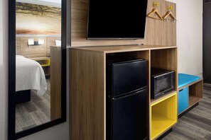 Desk, free WiFi, bed sheets, alarm clocks