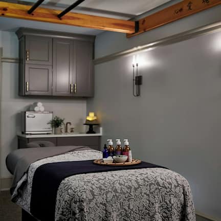Sauna, hot tub, steam room, body treatments, aromatherapy, body wraps