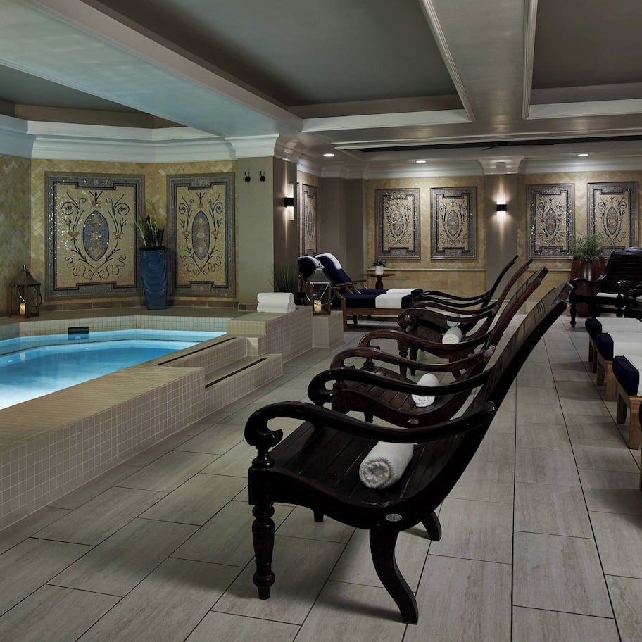 Sauna, hot tub, steam room, body treatments, aromatherapy, body wraps