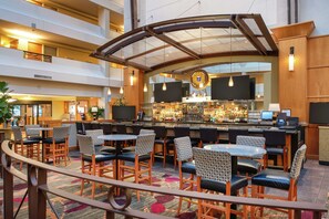 Bar (on property) - DoubleTree Suites by Hilton Seattle Airport - Southcenter (Tukwila)