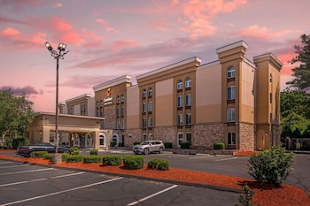Comfort Inn & Suites East Hartford - Hartford