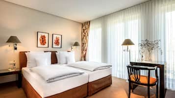 1 bedroom, hypo-allergenic bedding, minibar, in-room safe