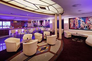 2 bars/lounges, sports bar