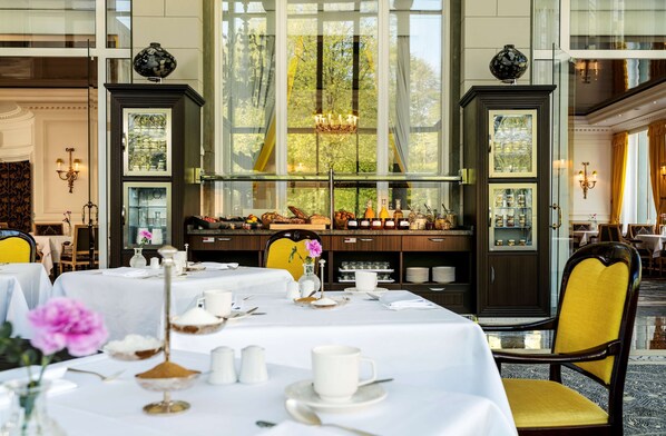Daily buffet breakfast (EUR 37 per person)