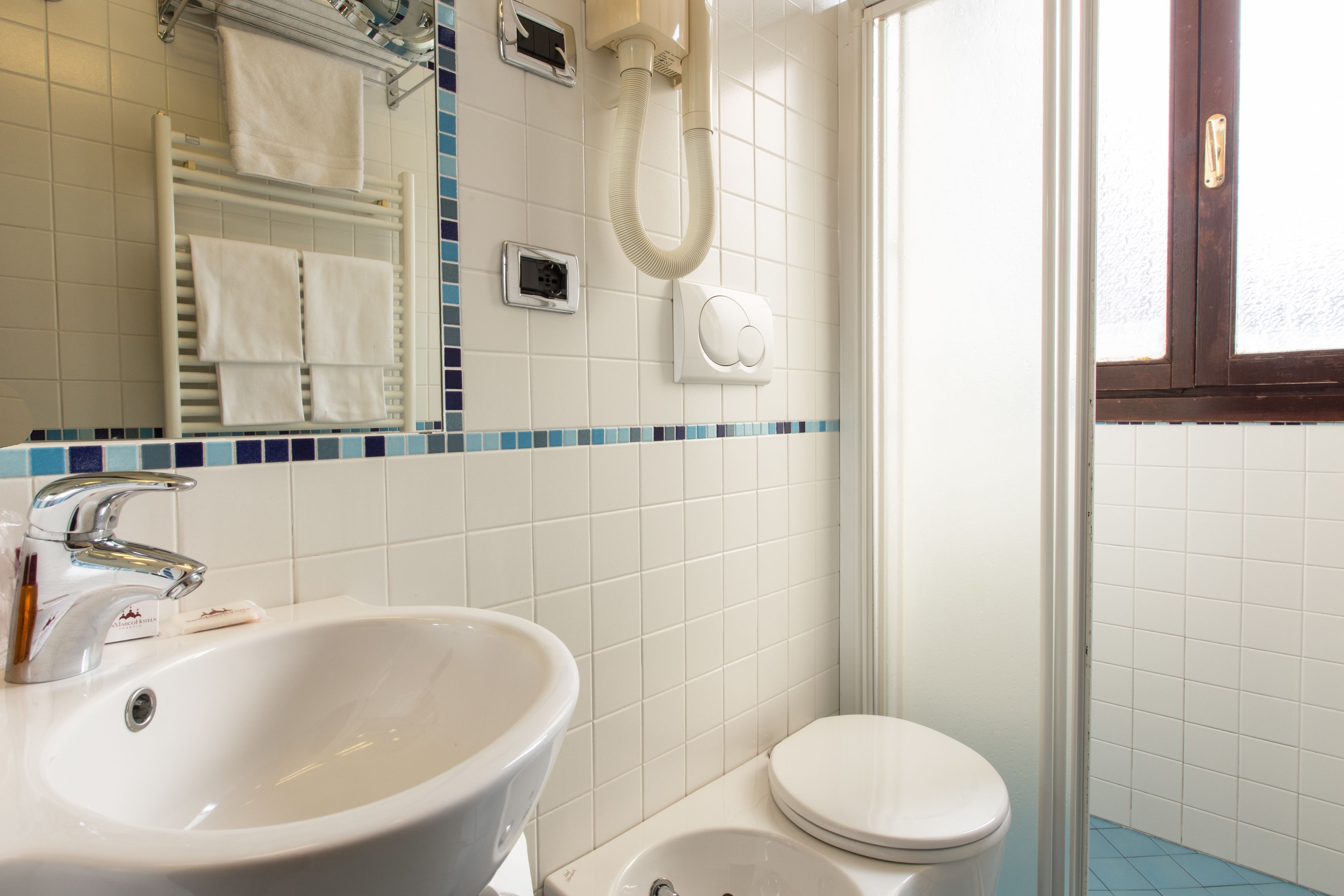 Foto - Ambassador Tre Rose