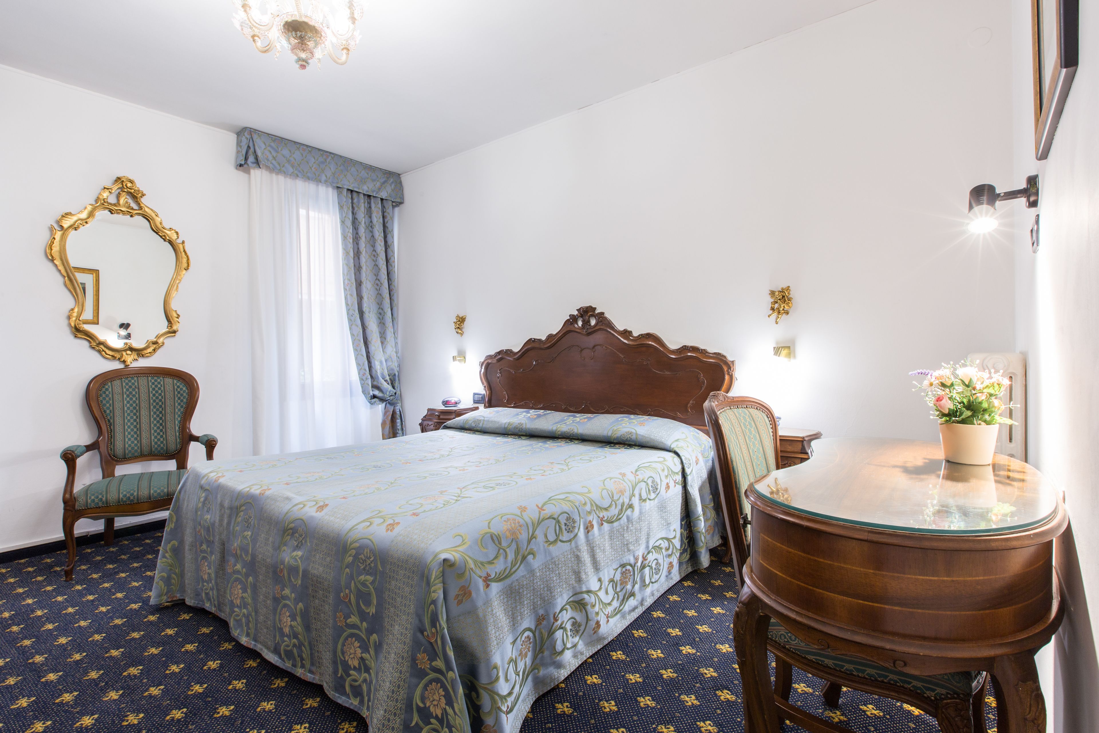 Foto - Ambassador Tre Rose