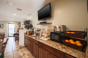 Breakfast area