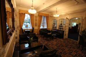 Serves lunch and dinner - West Retford Hotel, BW Signature Collection (Retford)