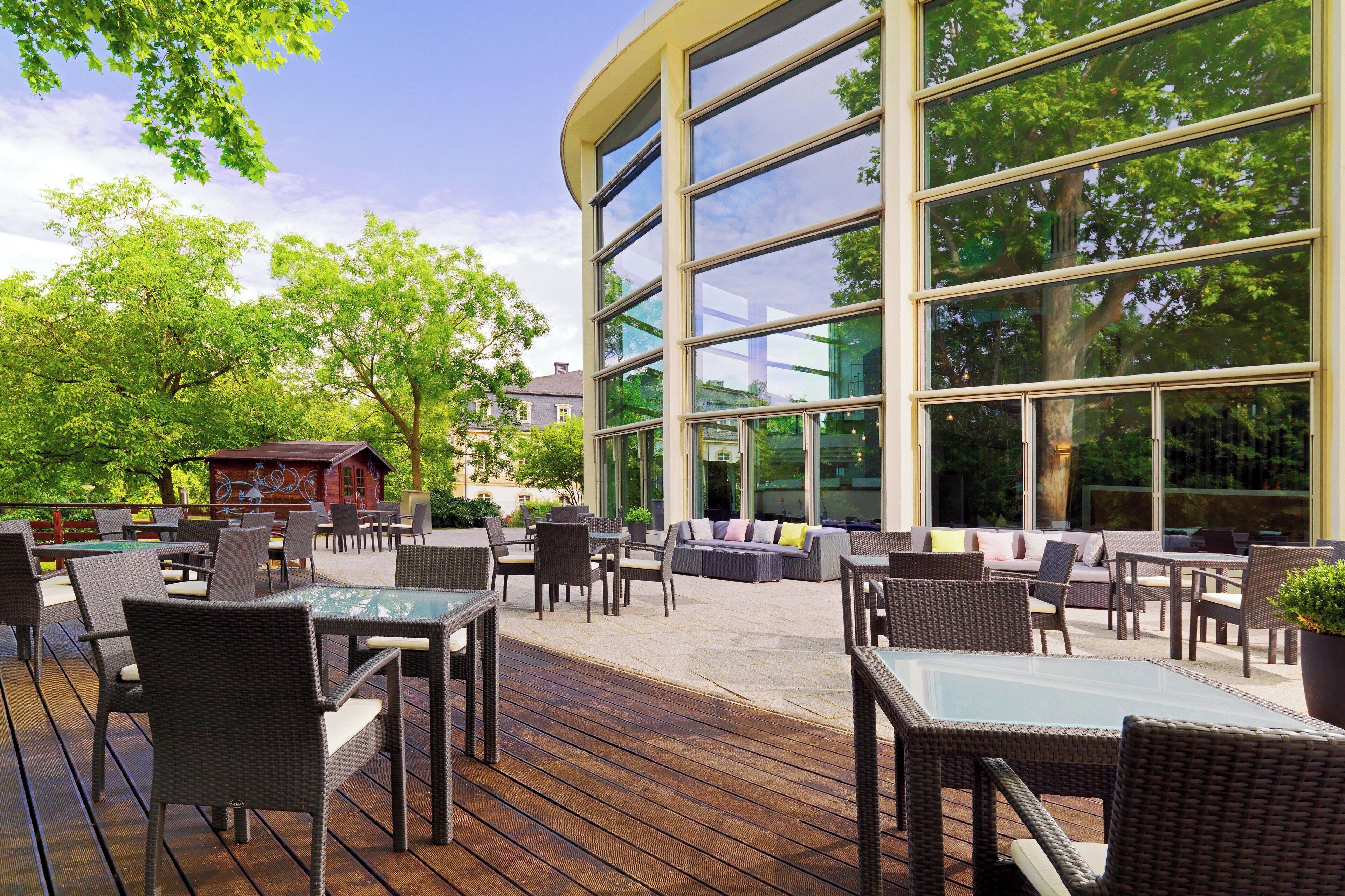 아침 식사, 점심 식사, 저녁 식사 제공, 미국 요리, 정원 전망