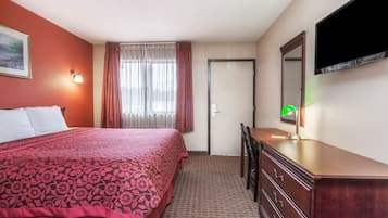 Rom – standard | Skrivebord, skrivebord for bærbar PC og blendingsgardiner