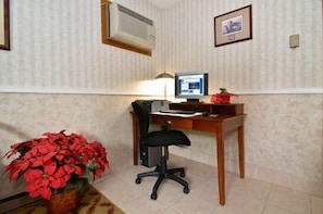 Business center - UBar Inn & Suites (Canistota)