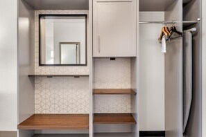 1 bedroom, in-room safe, desk, blackout drapes - Holiday Inn Rock Springs by IHG (Rock Springs)