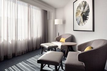 Premium bedding, pillowtop beds, in-room safe, desk at Marriott San Francisco Fishermans Wharf