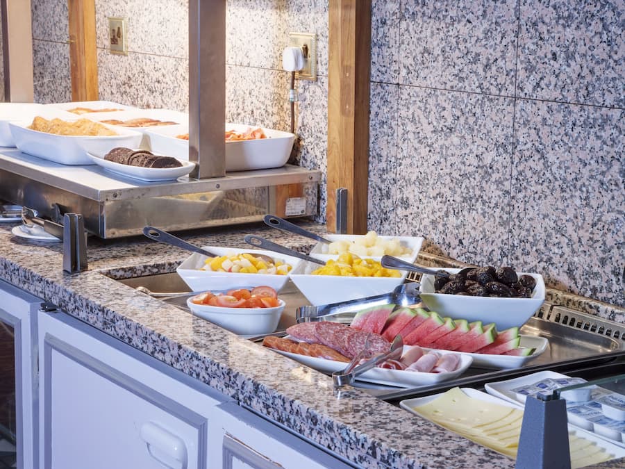 Desayuno estilo bufé