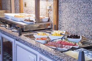 Desayuno inglés diario (GBP 16.95 por persona)