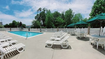 Seasonal outdoor pool, open 9 AM to 9 PM, pool umbrellas, sun loungers