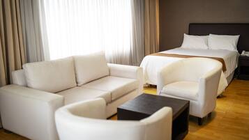 Ropa de cama de alta calidad y minibar