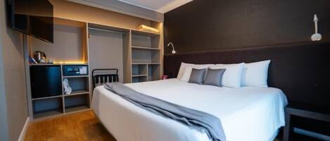 Premium bedding, minibar, in-room safe, desk