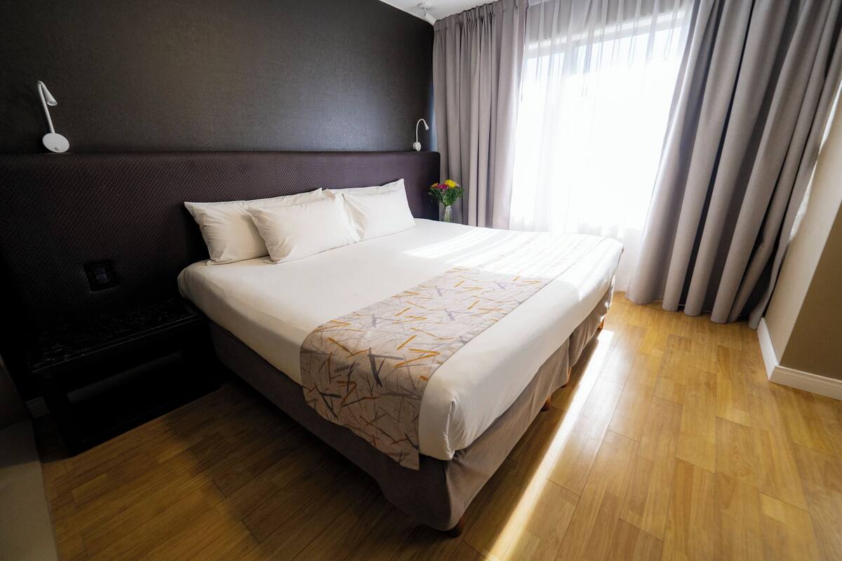 Junior Suite, 1 King Bed