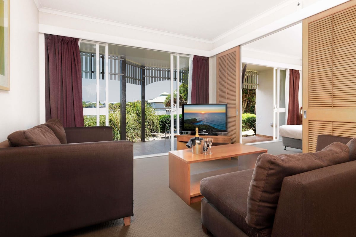Suite, Lagoon View | Individually decorated, desk, laptop workspace, iron/ironing board
