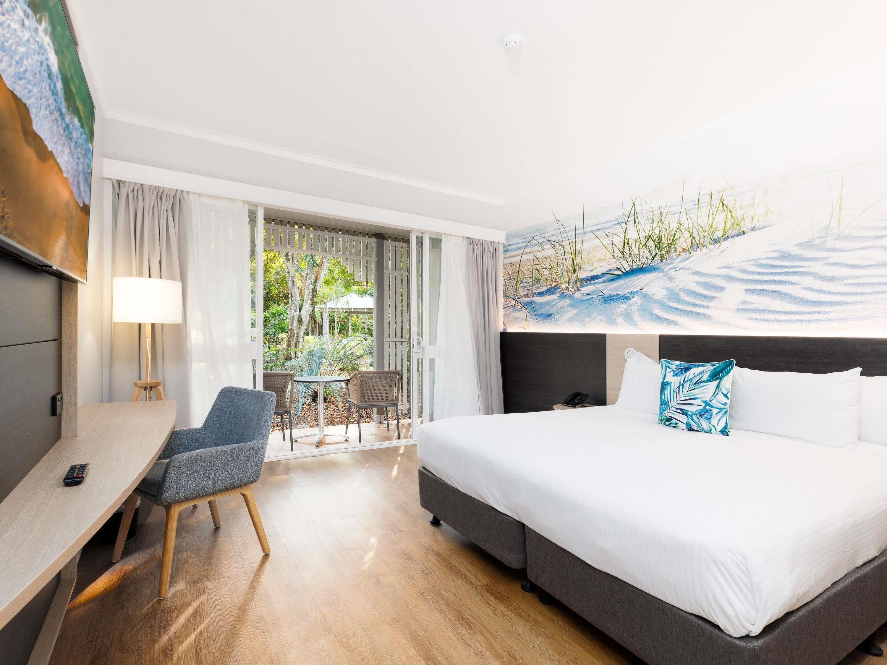 Executive Room, 1 Double Bed with Sofa bed | Individually decorated, desk, laptop workspace, iron/ironing board