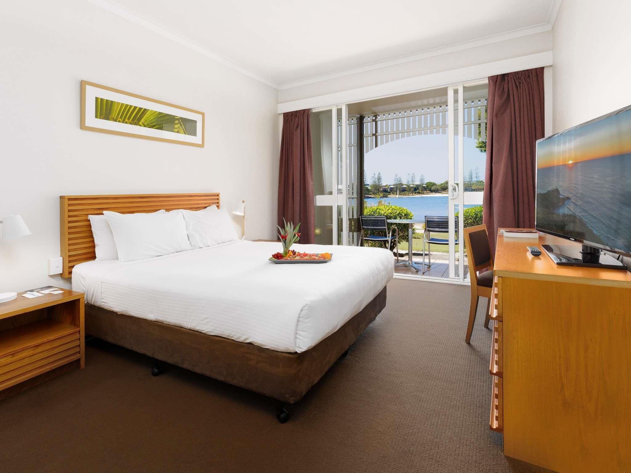 Room, 1 Queen Bed, Lagoon View