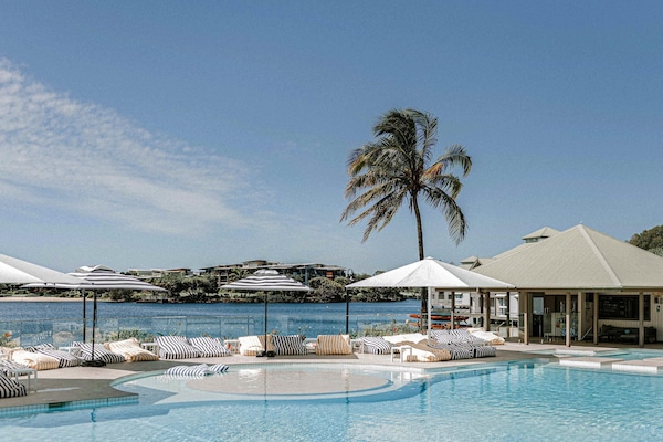 Outdoor pool, pool umbrellas